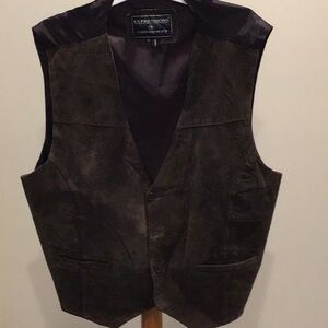 Expressions Dark Brown Suede Vest size XL button closure front pockets vintage